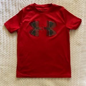 ☀️SALE☀️Under Armour tee